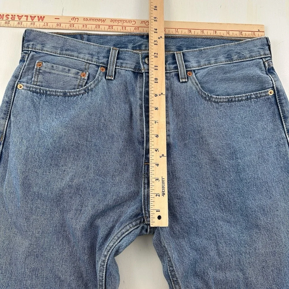 Levi's 505 Straight Jeans Men Fits 36x34 Blue Light Wash Zip Fly 100%‎ Cotton
